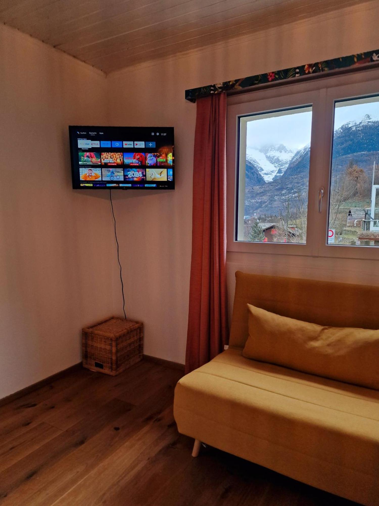Kunstplanet Im Herzen Der Alpen Am Planetenweg Visp Exterior photo